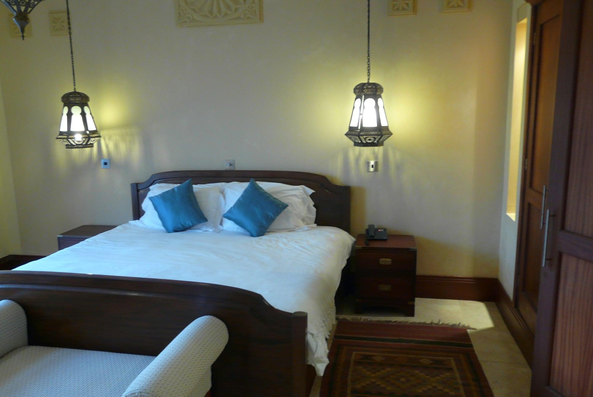 Cocoa Boutique Hotel - Your Kenyan Beachfront Bliss Момбаса Экстерьер фото