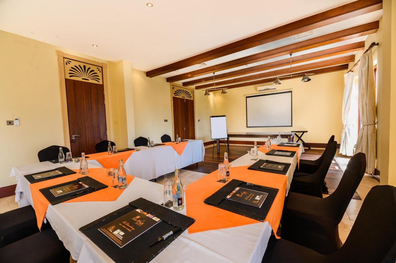 Cocoa Boutique Hotel - Your Kenyan Beachfront Bliss Момбаса Экстерьер фото