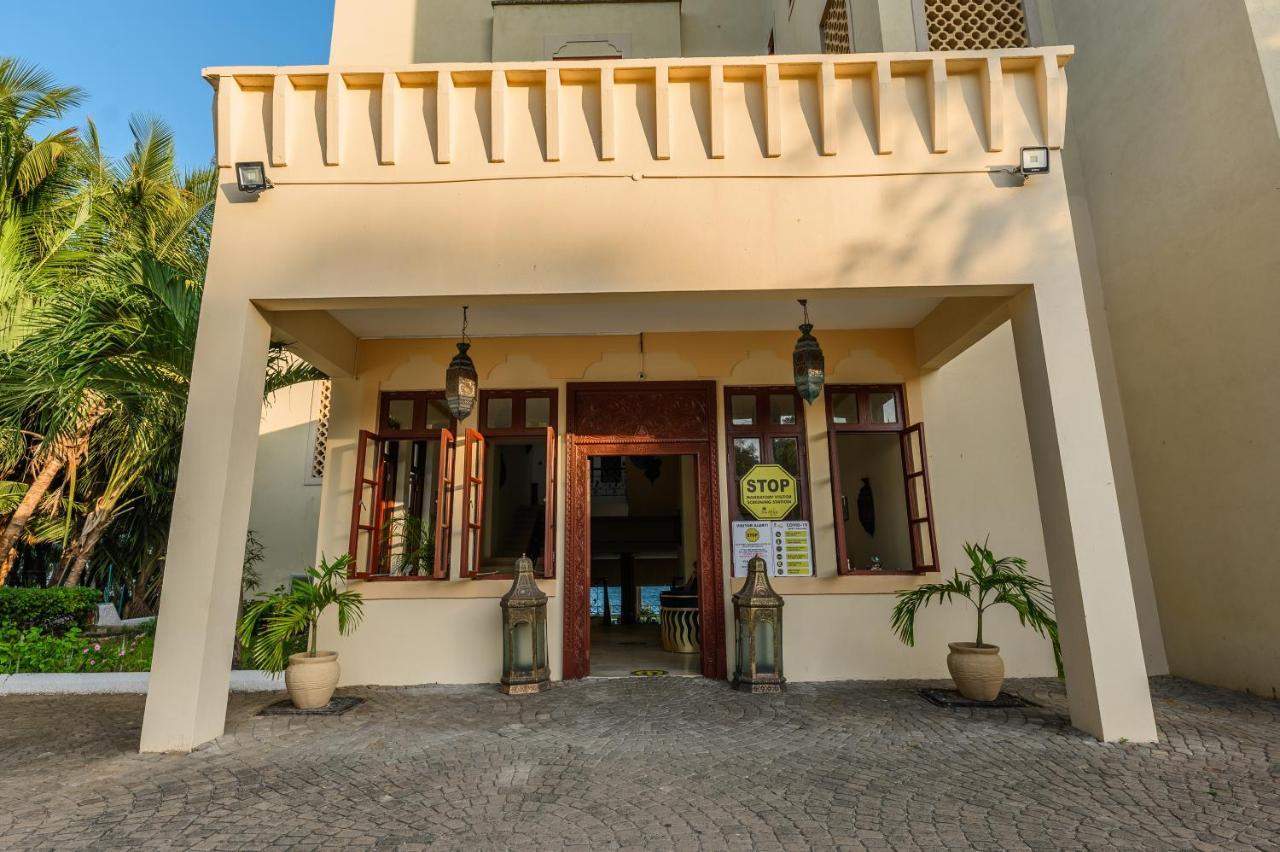 Cocoa Boutique Hotel - Your Kenyan Beachfront Bliss Момбаса Экстерьер фото